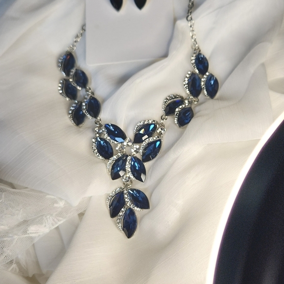 Deep Sapphire Gala Wedding Prom Necklace & Earrings Set - Picture 2 of 3